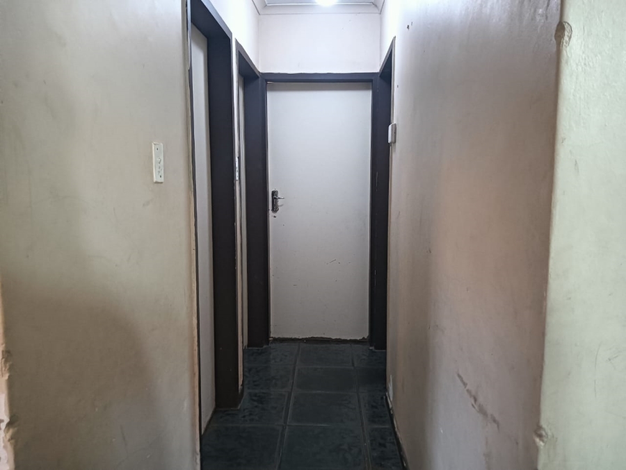 2 Bedroom Property for Sale in Geelhoutpark North West